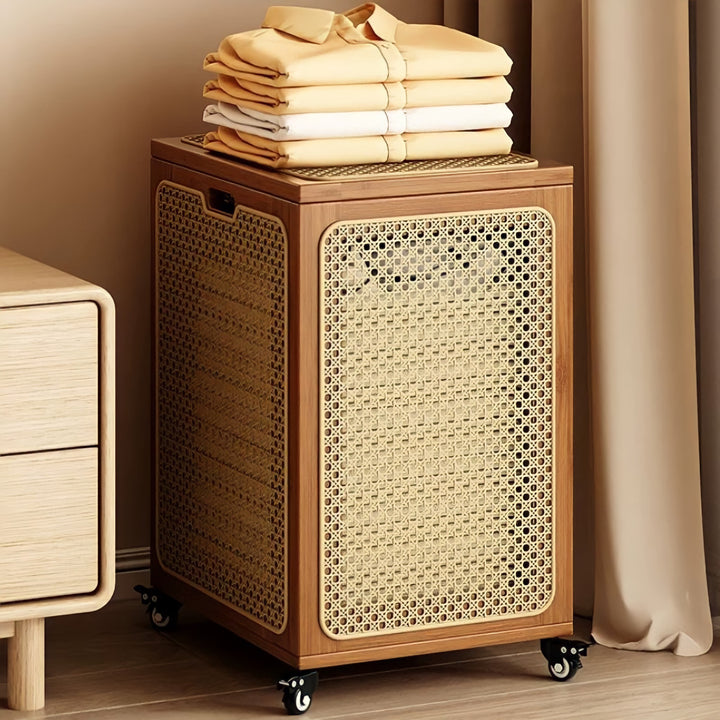 ラタンキャスター付きバスケット