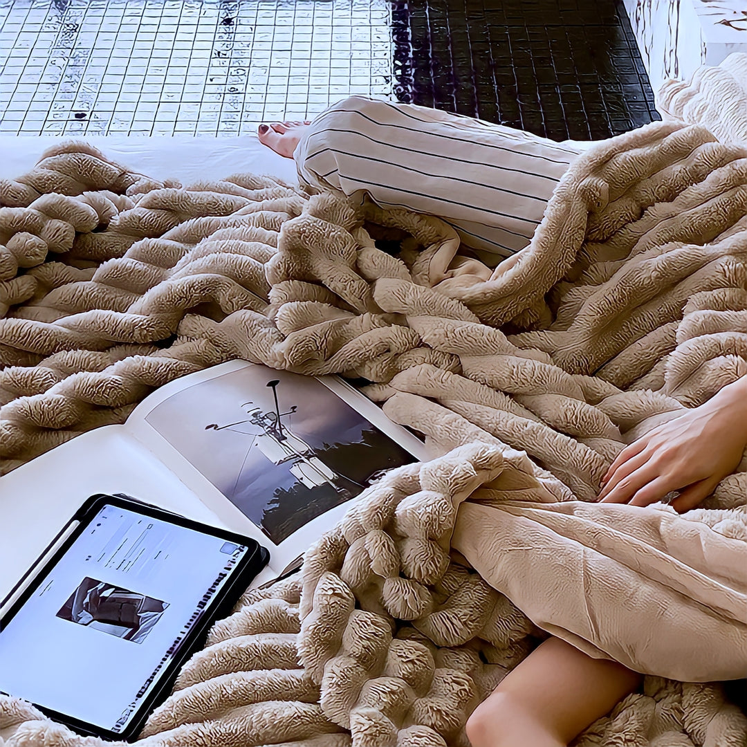 Colorful fluffy blanket "Beige"
