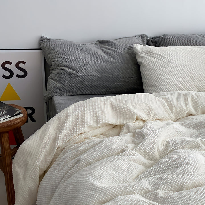 Soft and warm waffle milk fleece bedding set