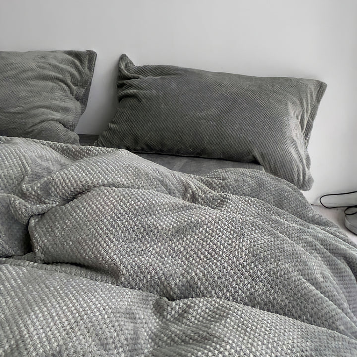 Soft and warm waffle milk fleece bedding set