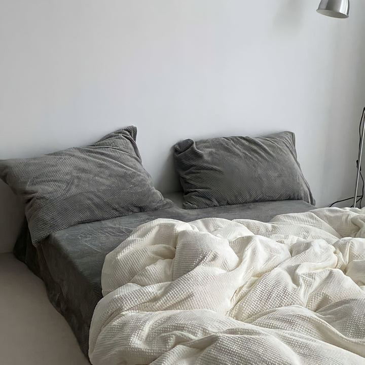 Soft and warm waffle milk fleece bedding set
