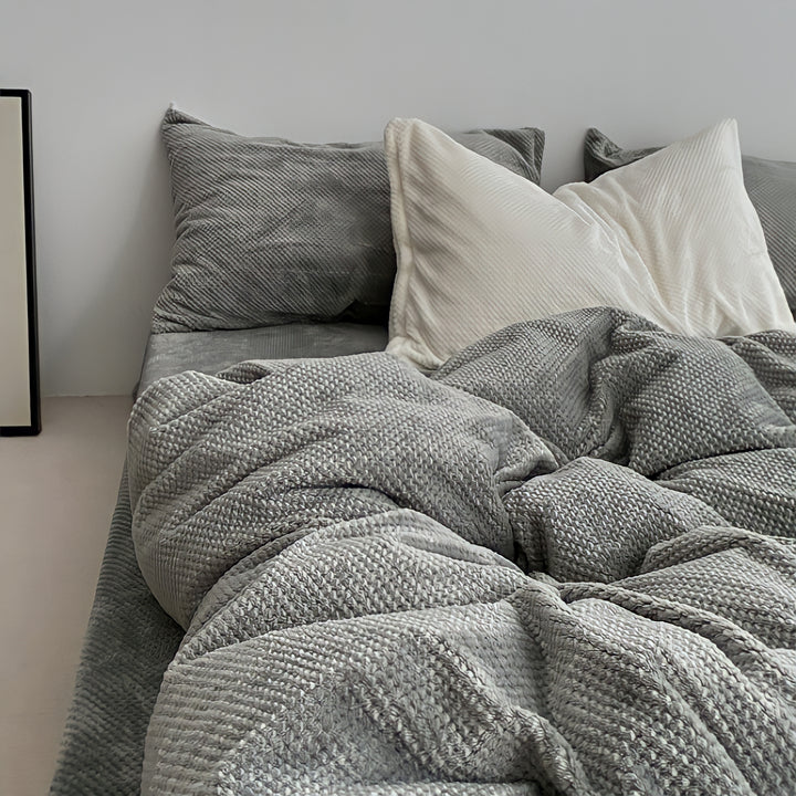 Soft and warm waffle milk fleece bedding set