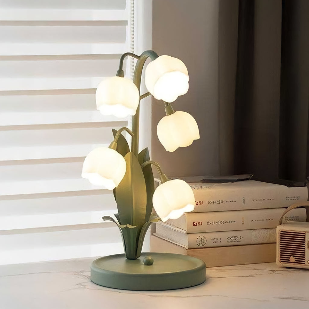 気泡たっぷり　すずらん　卓上ランプ　ガラスランプ 気泡たっぷり すずらん 卓上ランプ ガラスランプ すずらんランプ