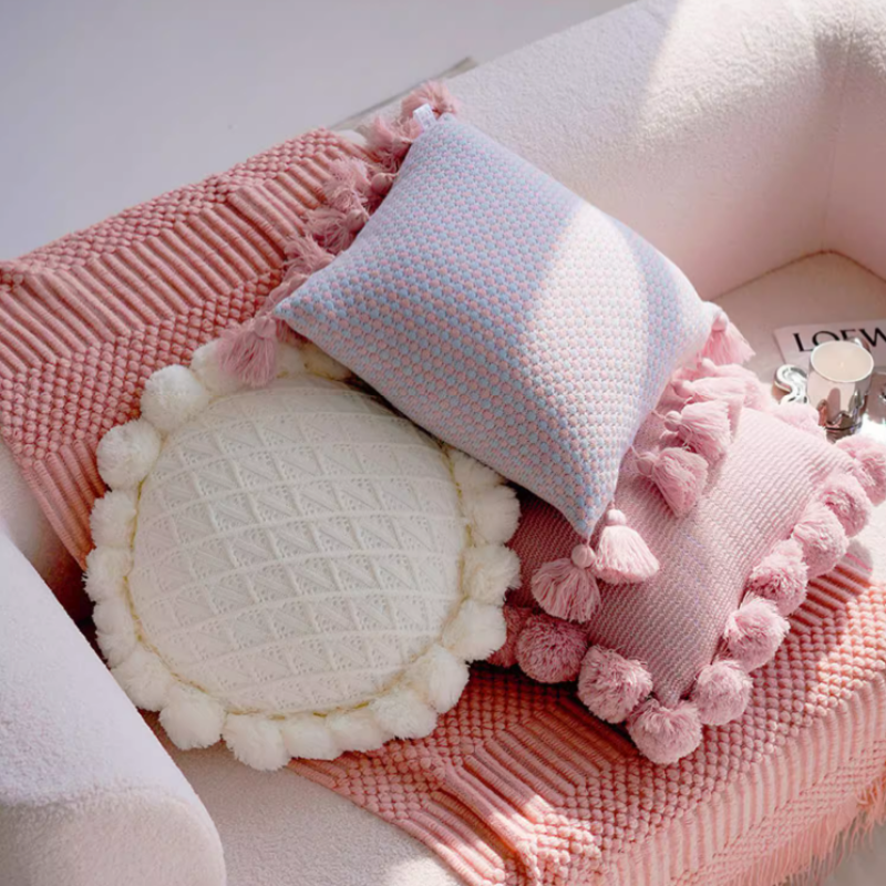 ニットタッセルクッション kocol