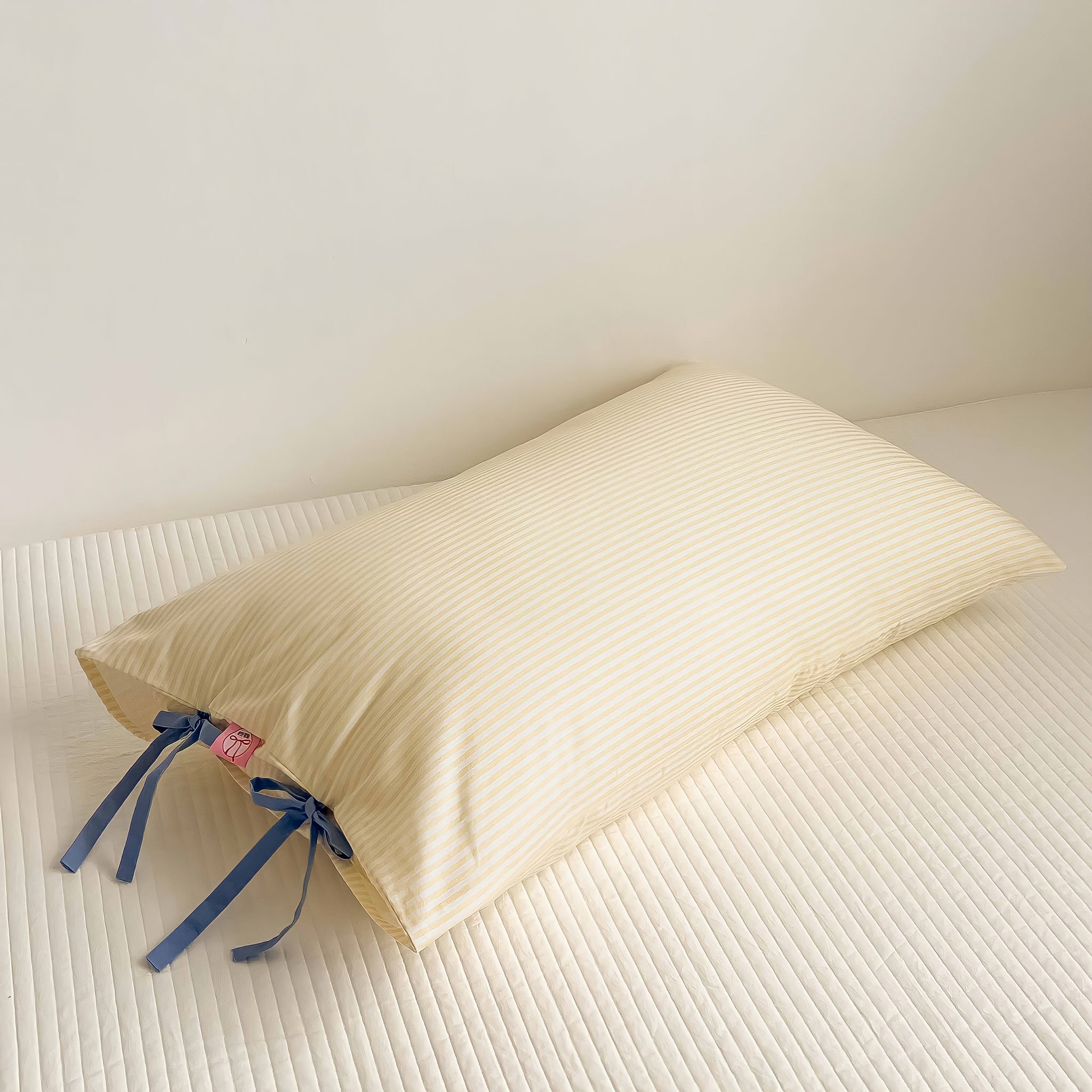 ガーリーリボンストライプ枕カバー