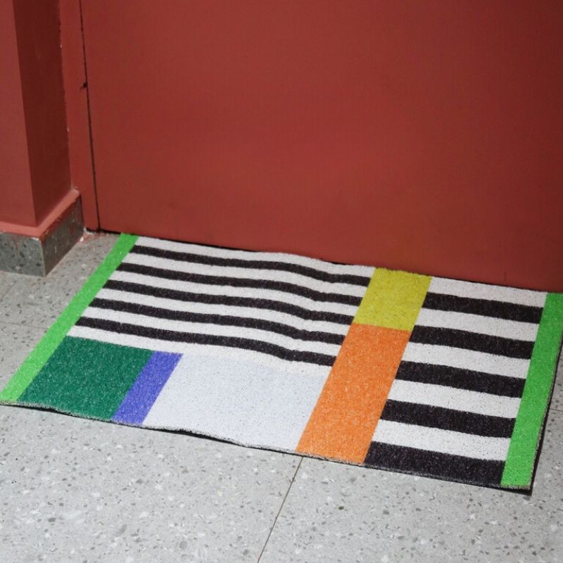 モダンカラフルドアマット　ブラック kocol