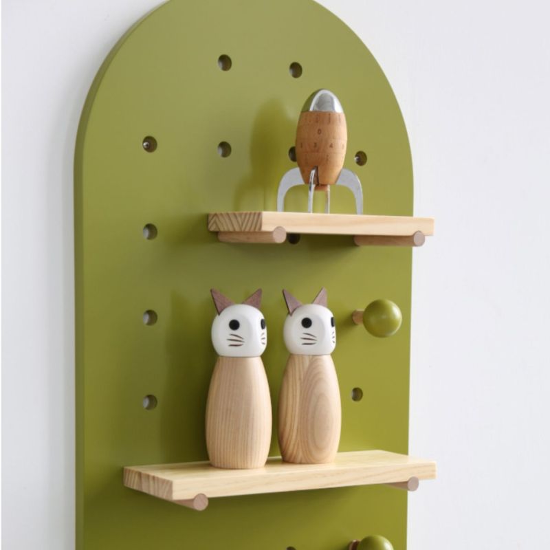 アーチ型有孔ボード壁収納　