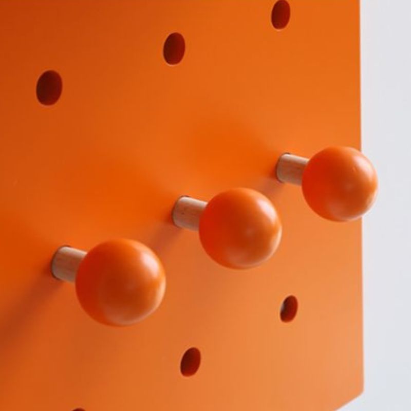 アーチ型有孔ボード壁収納 