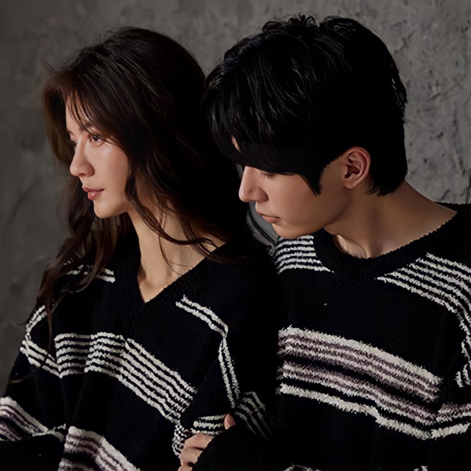 Fluffy multi-color dark striped loungewear