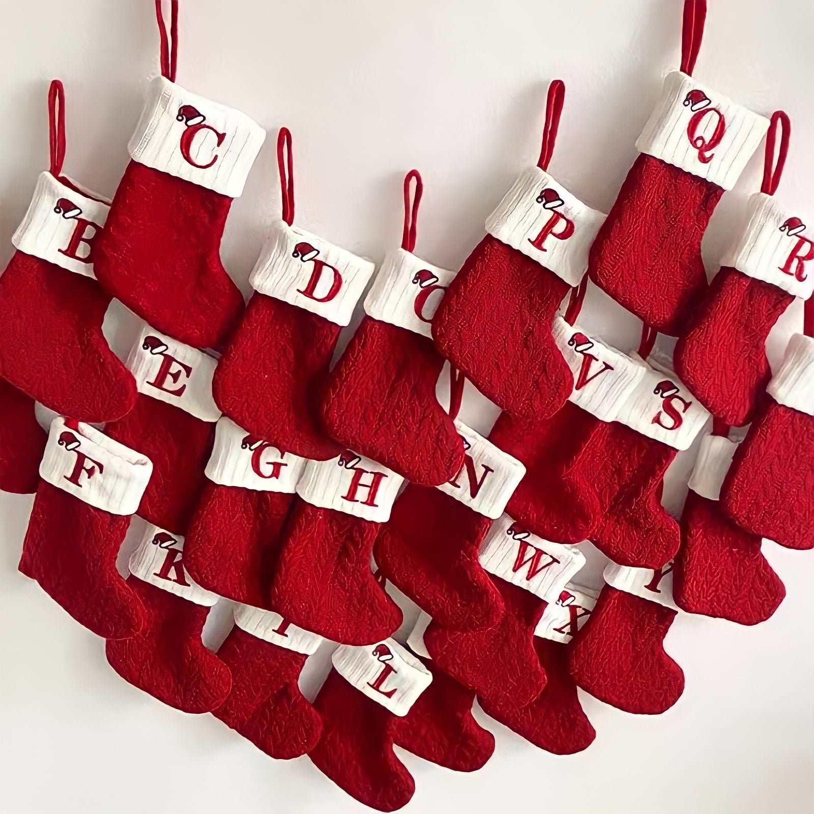 クリスマスアルファベット刺繍ソックス