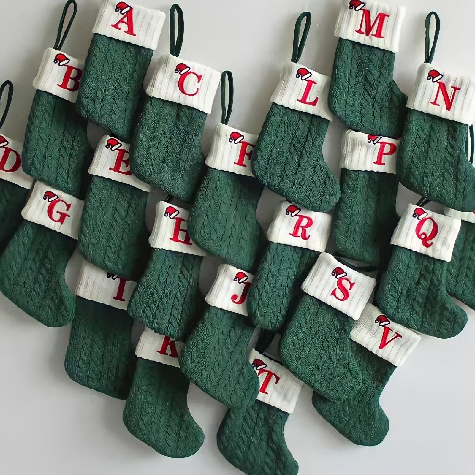 クリスマスアルファベット刺繍ソックス