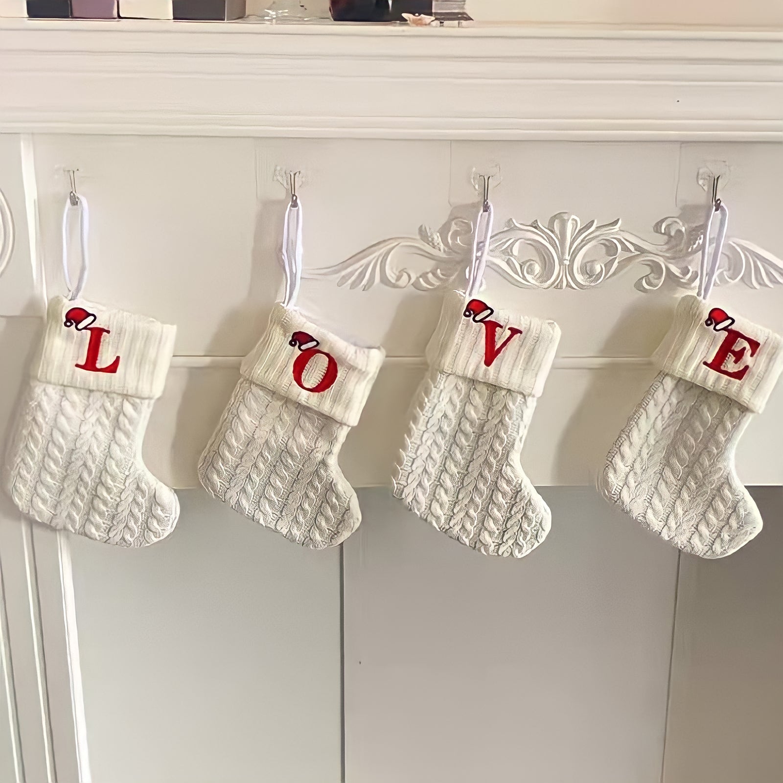 クリスマスアルファベット刺繍ソックス