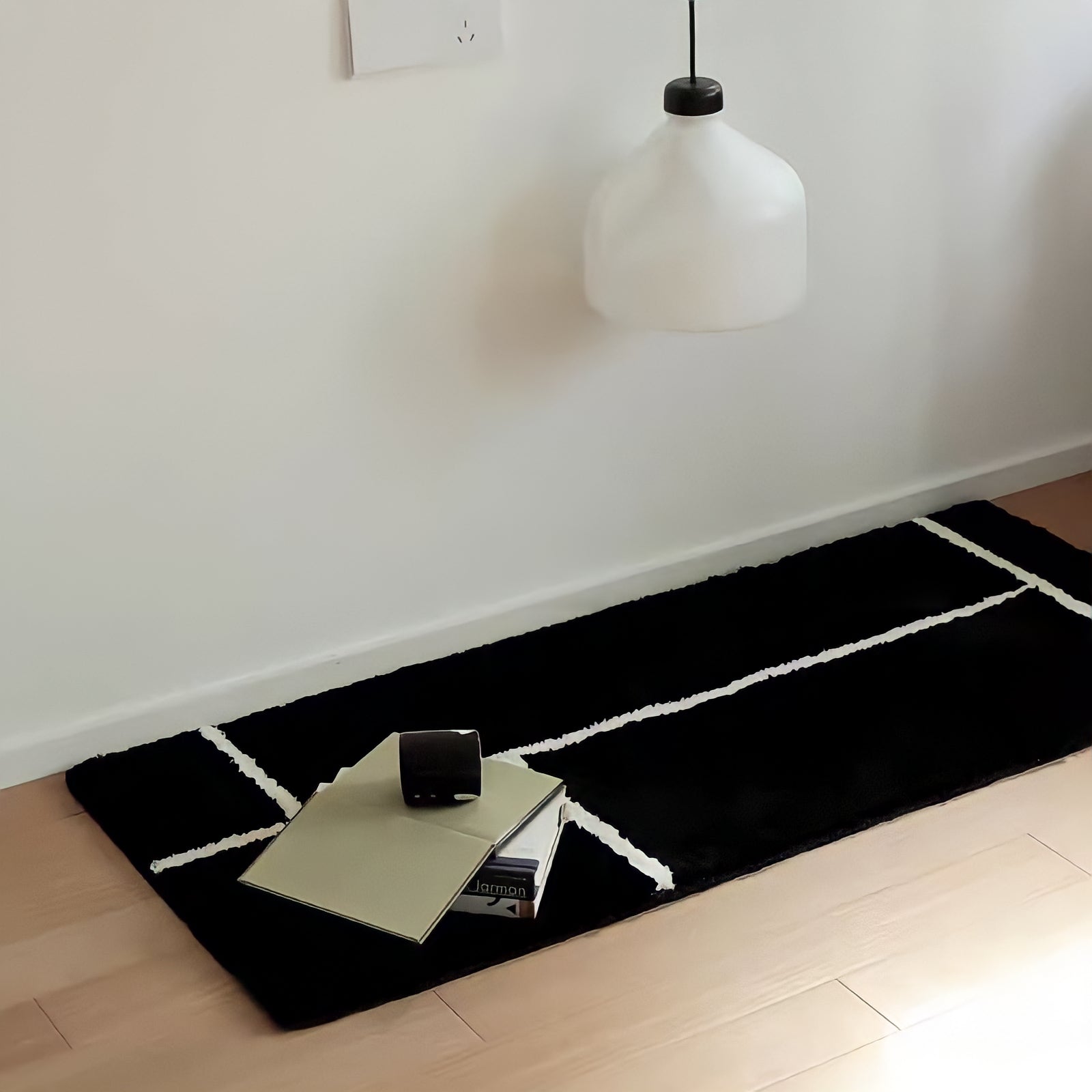 Simple White Line Long Rug Mat