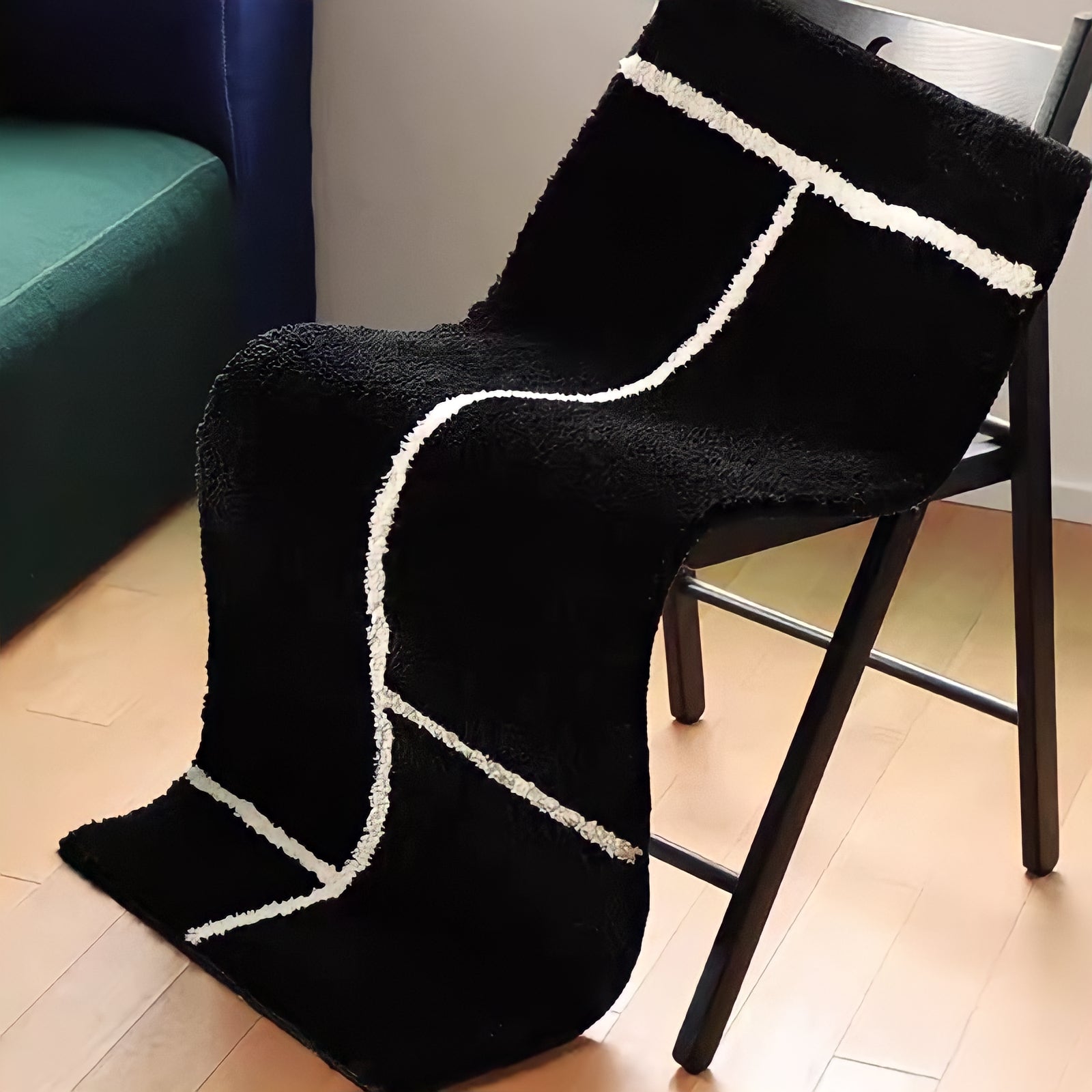 Simple White Line Long Rug Mat