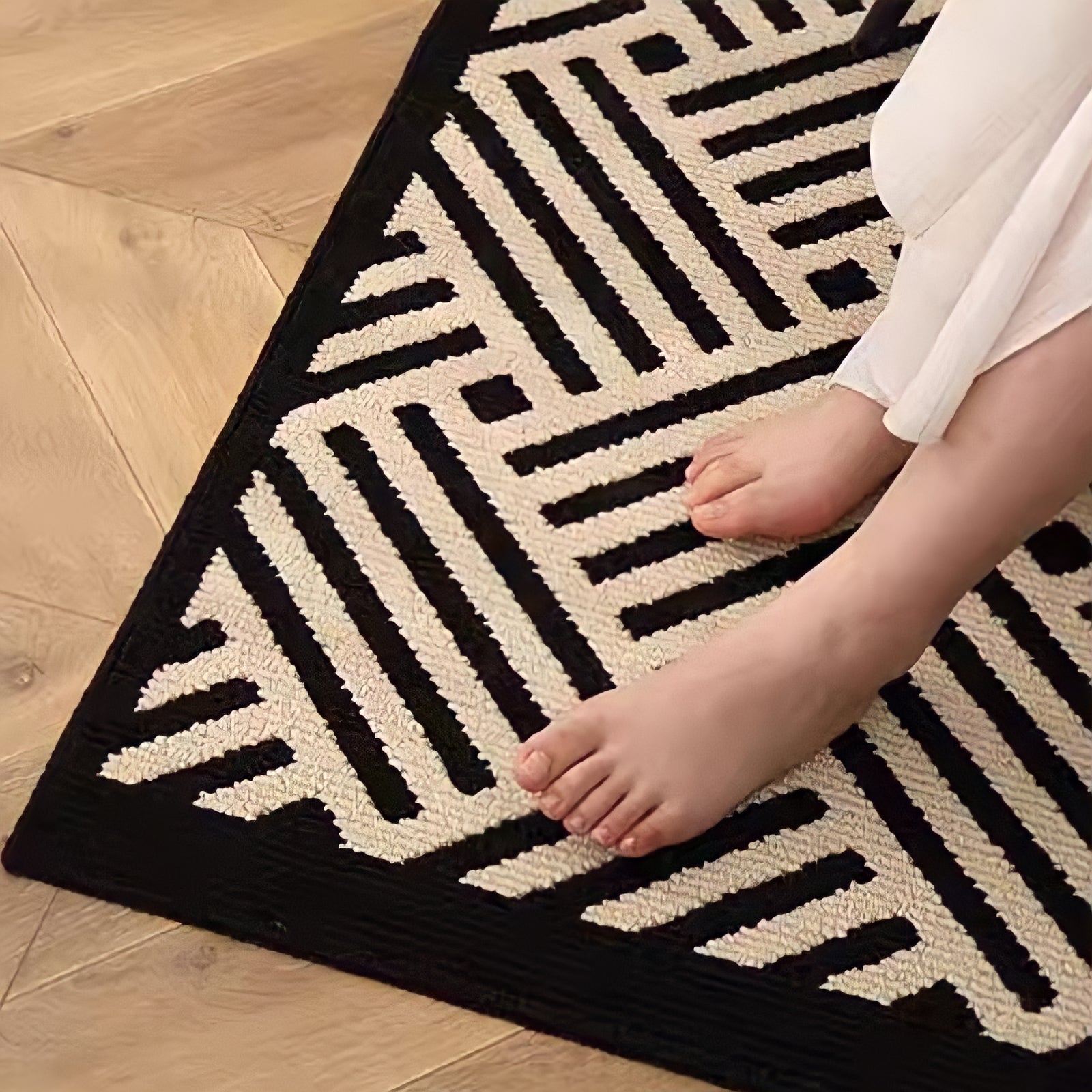 Line Pattern Rug Carpet