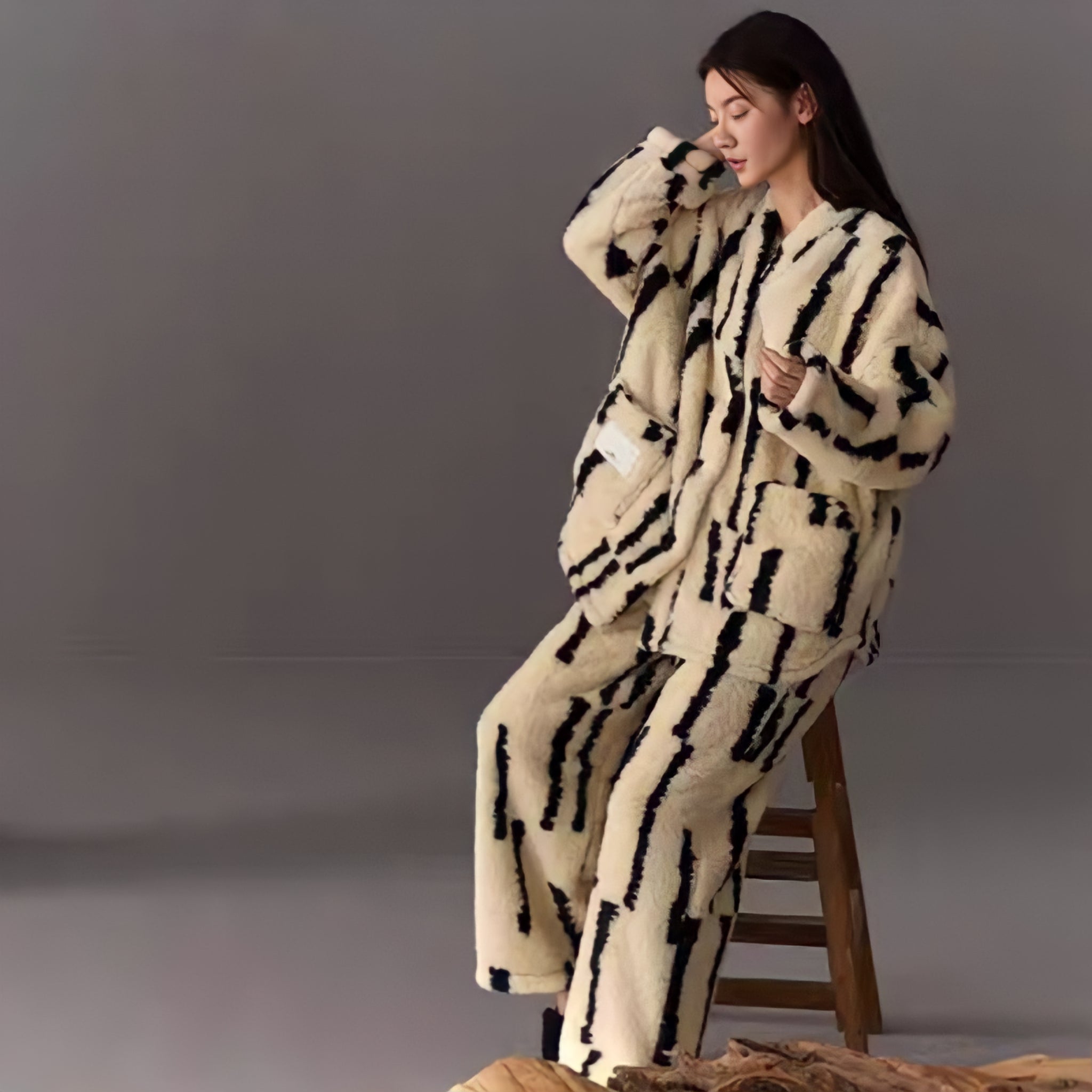 ヘビーふわもこストライプルームウェア