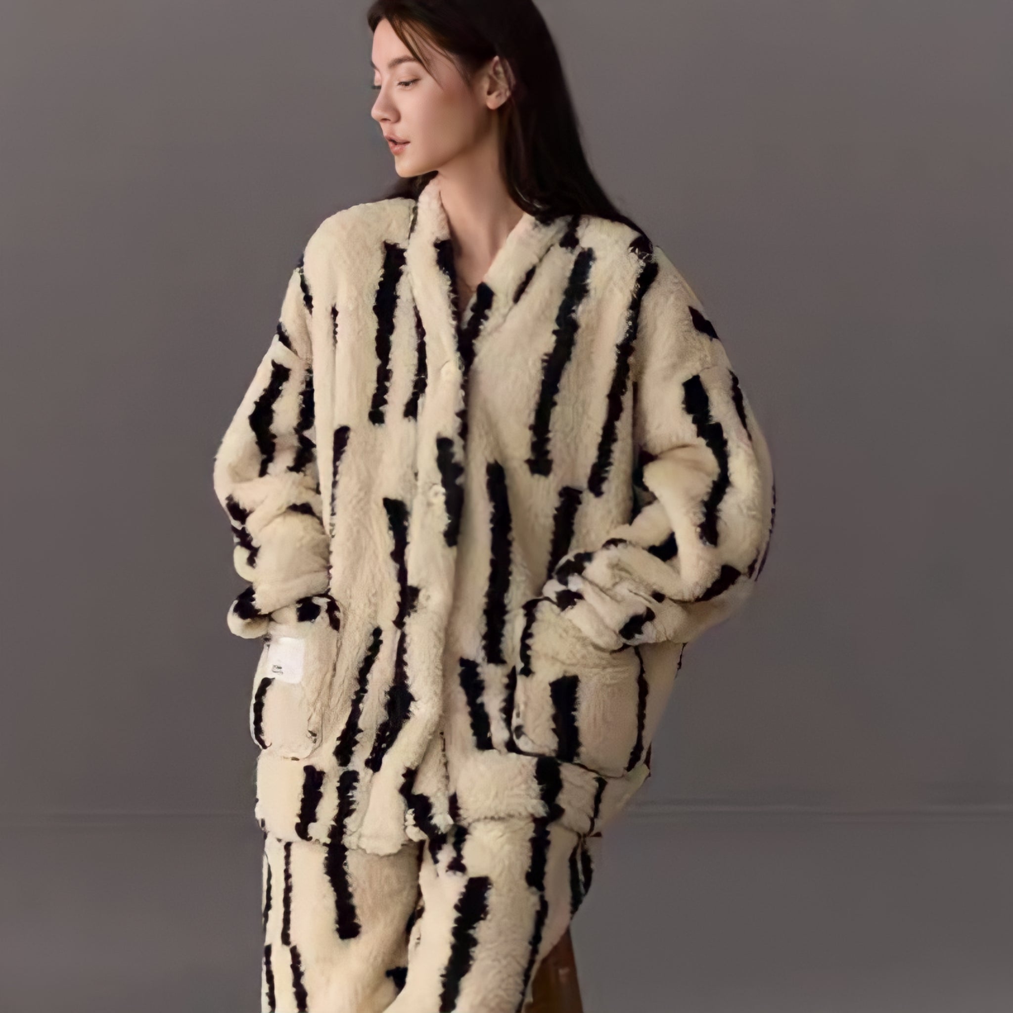 ヘビーふわもこストライプルームウェア