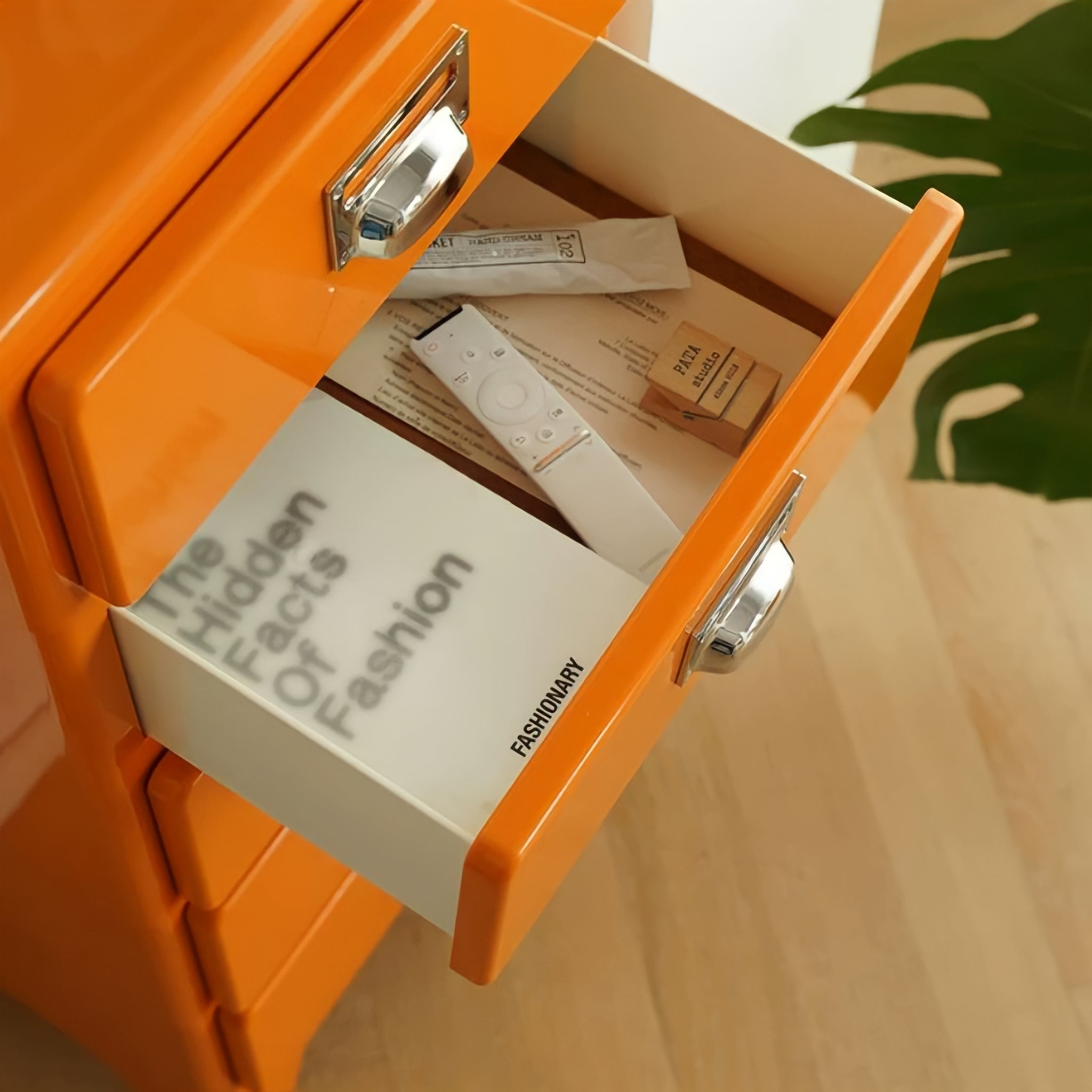 Retro modern cabinet