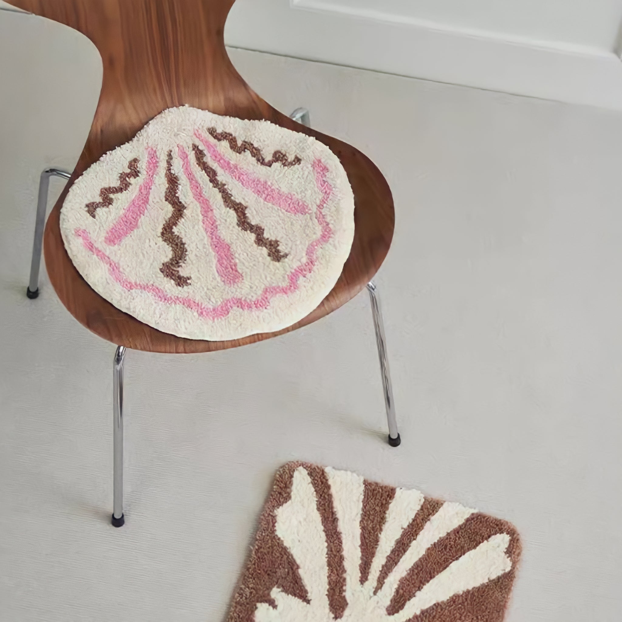 Shell pattern seat cushion