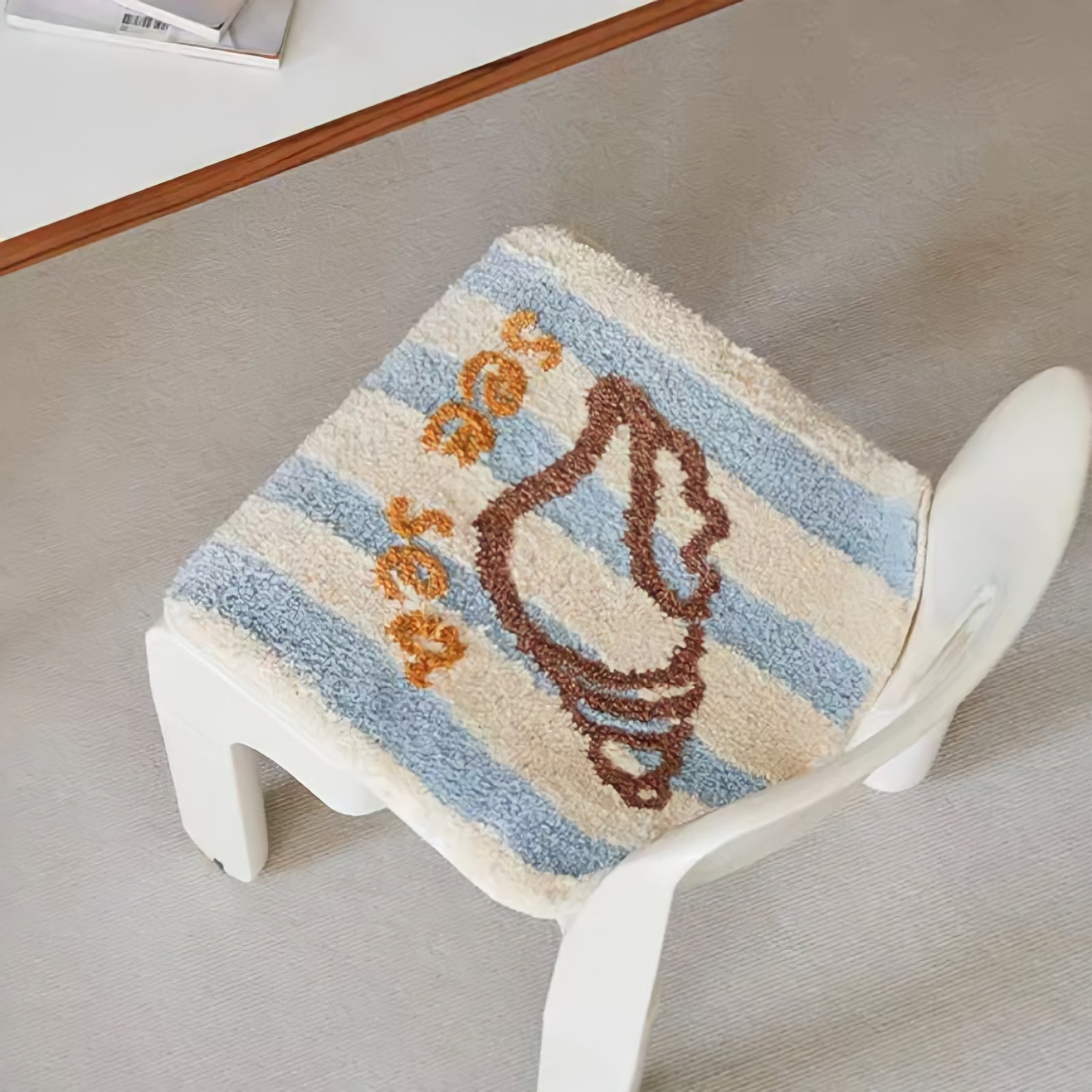 Shell pattern seat cushion