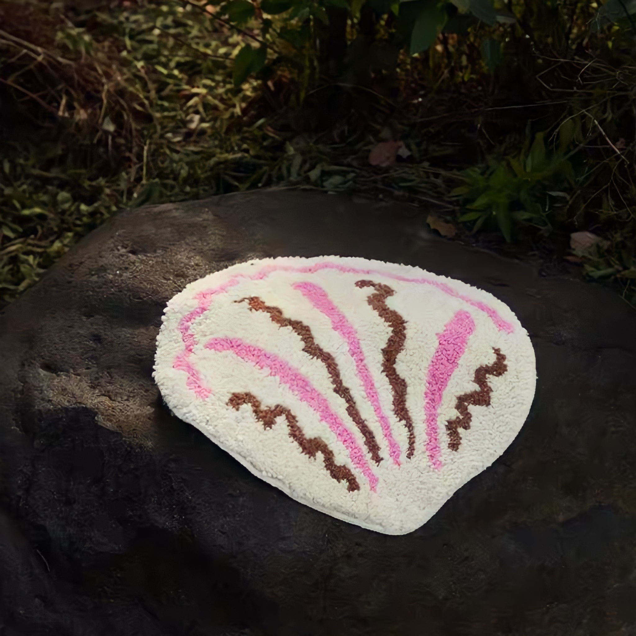 Shell pattern seat cushion