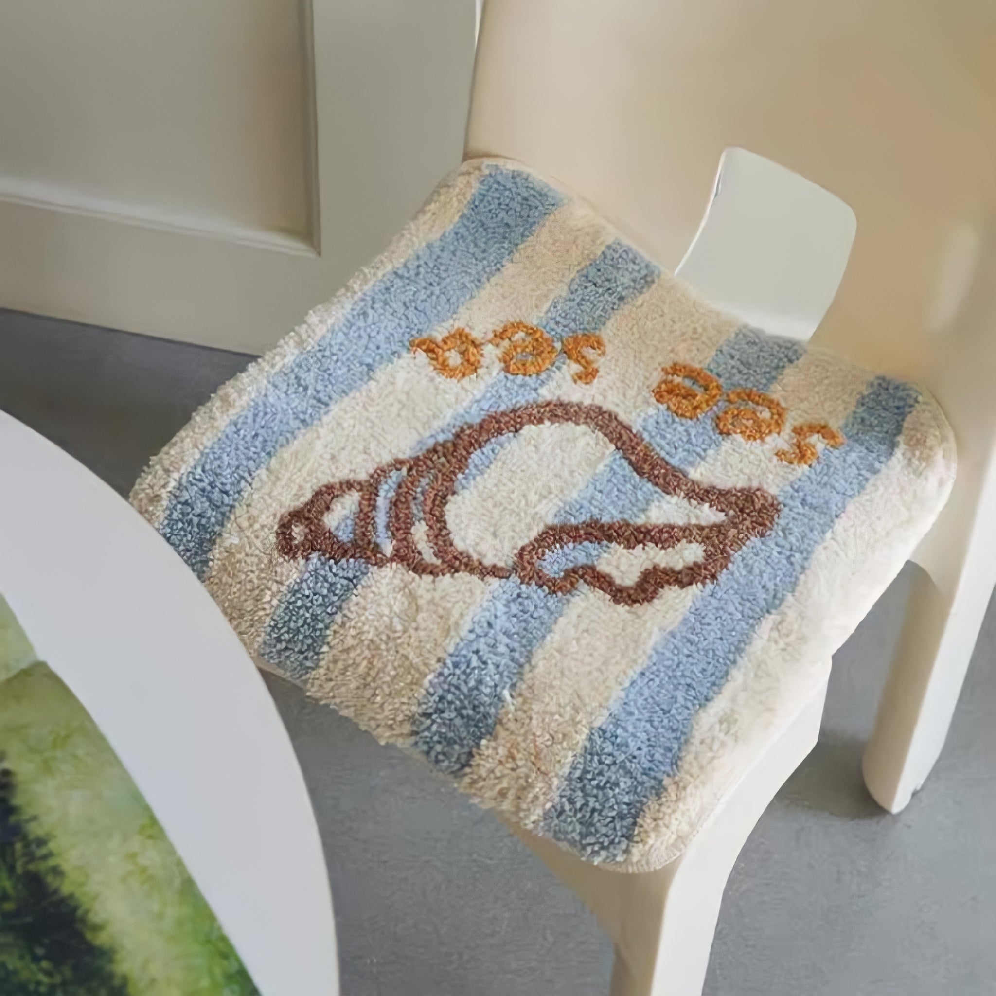 Shell pattern seat cushion