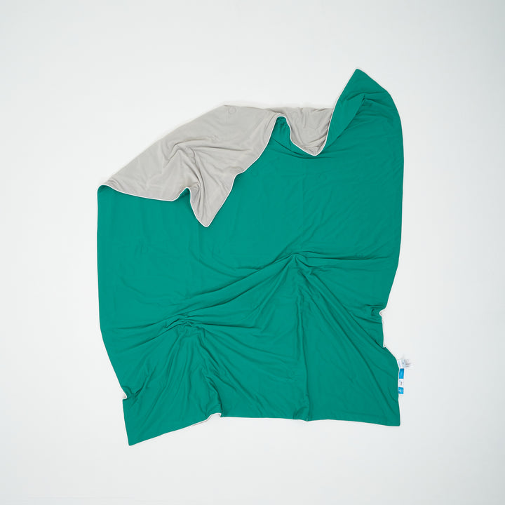 Colorful W-Color Antibacterial Cool Blanket, Dark Green And Gray