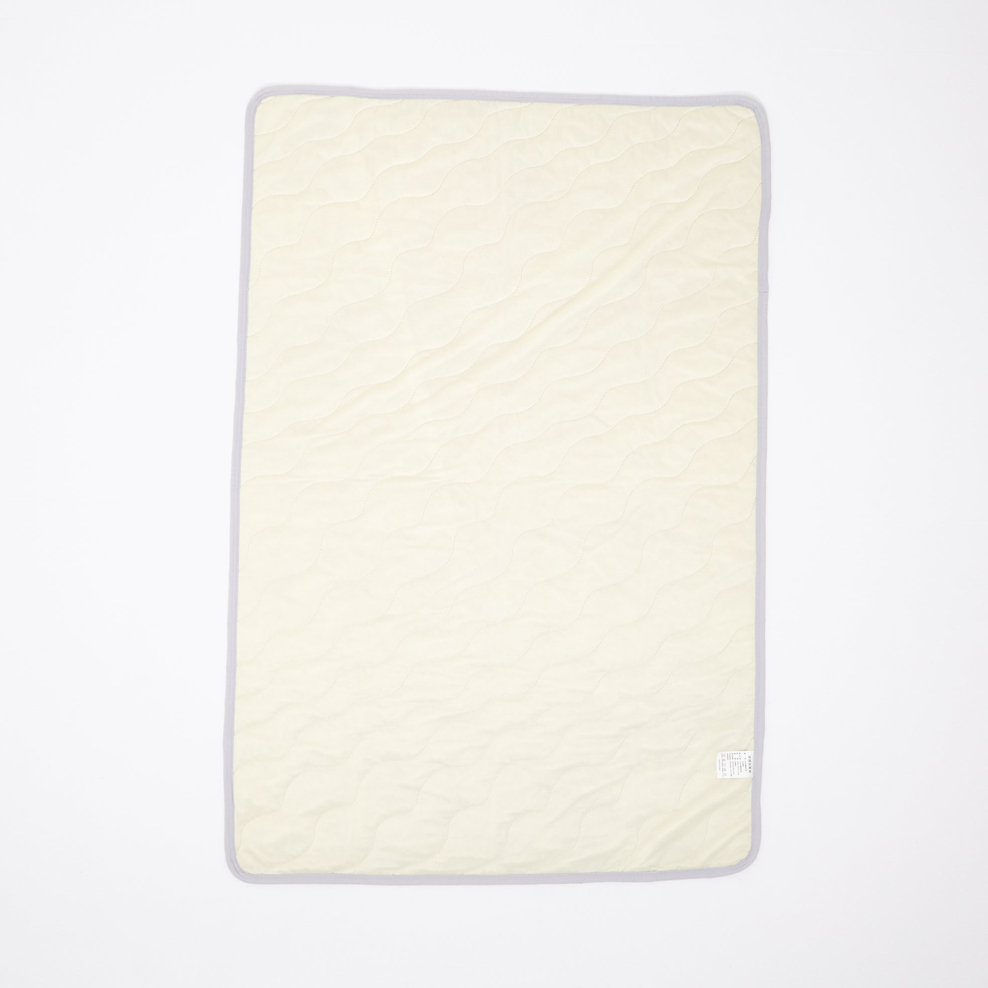 Double Color Cool Quilt Custard Light Gray