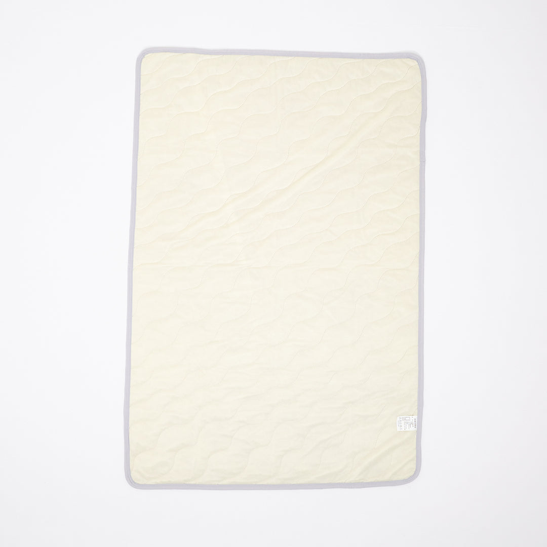 Double Color Cool Quilt Custard Light Gray