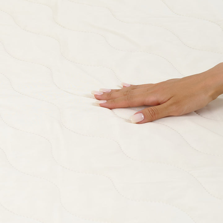 Double Color Cool Quilt Custard Light Gray