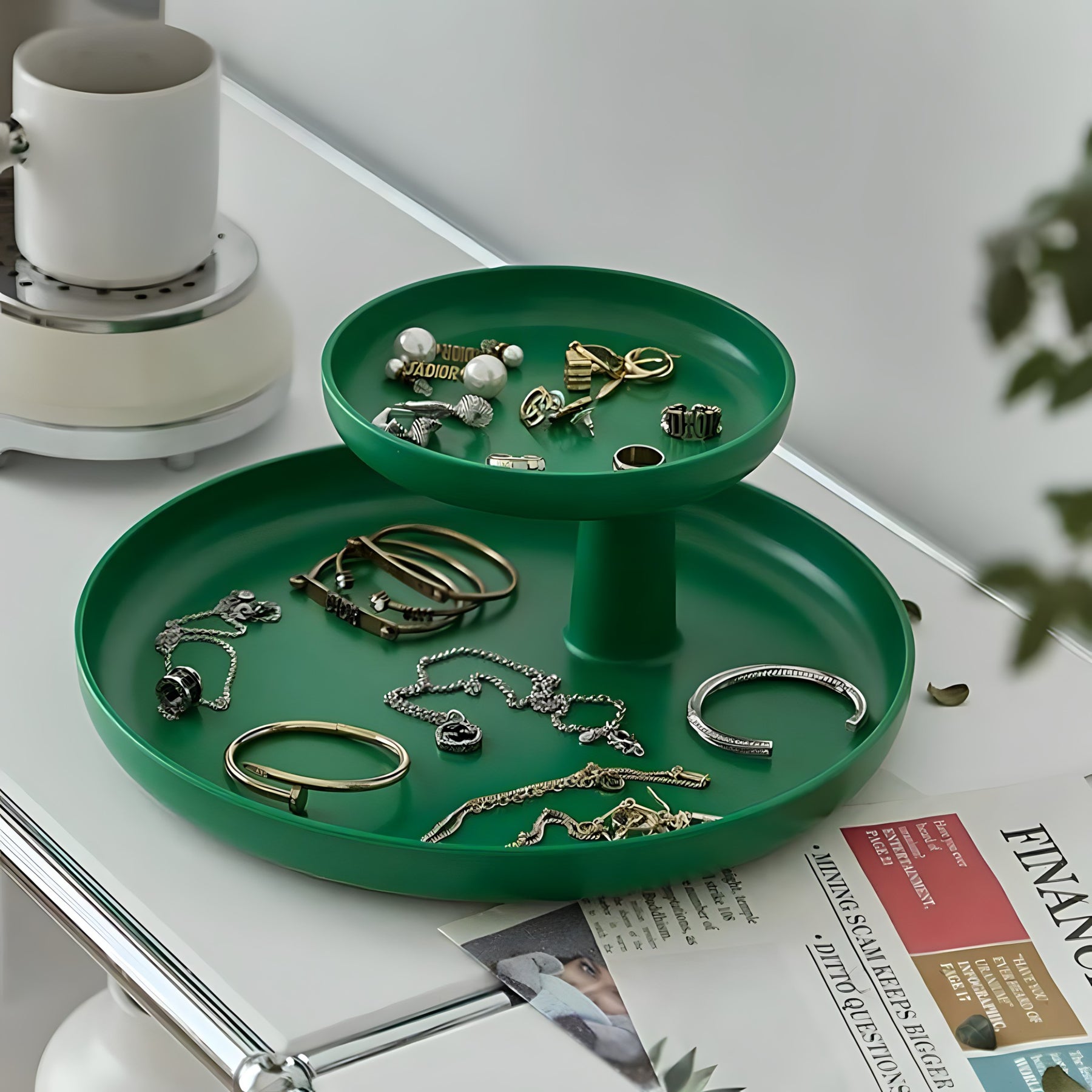 Round Two-Step Tray