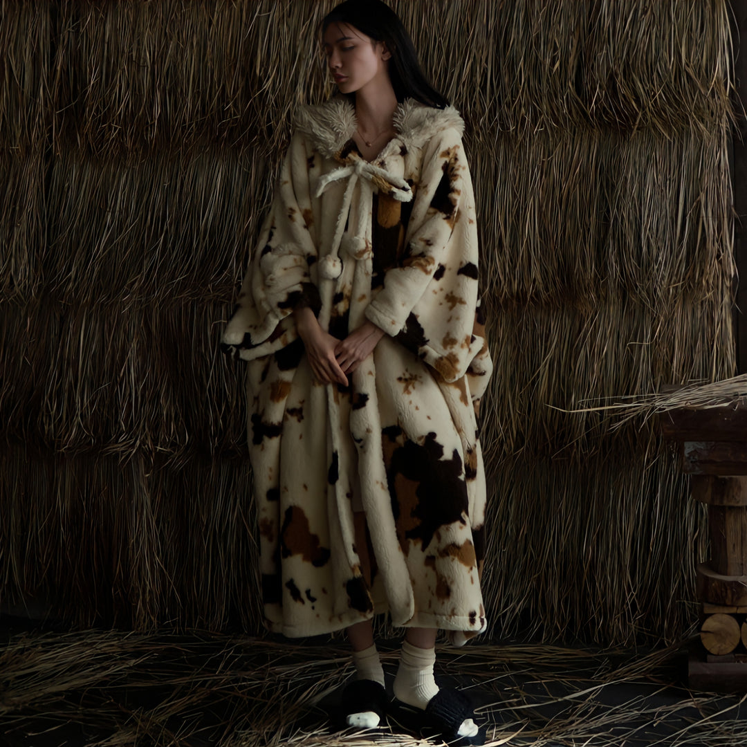Fluffy cow pattern long cape 
