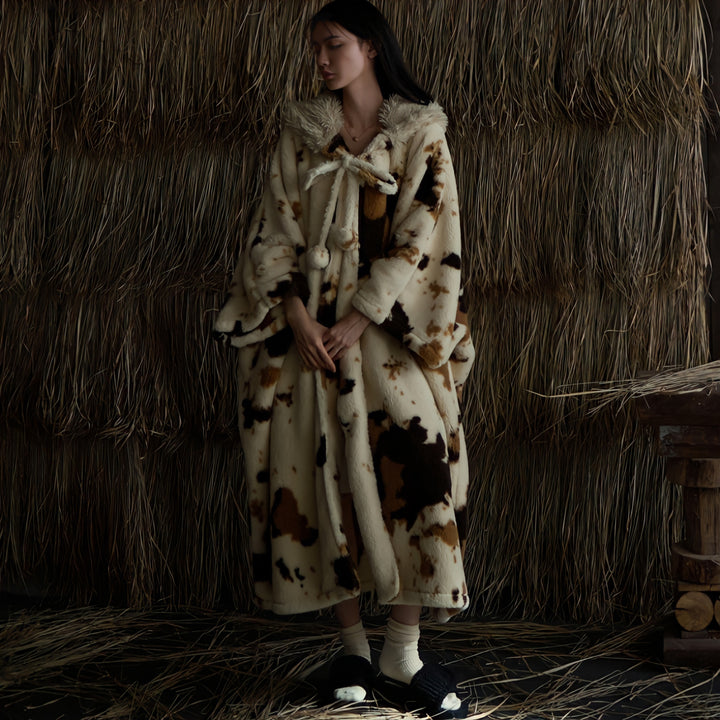 Fluffy cow pattern long cape 