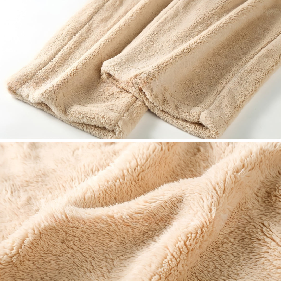 Fluffy hoodie with a big silhouette.