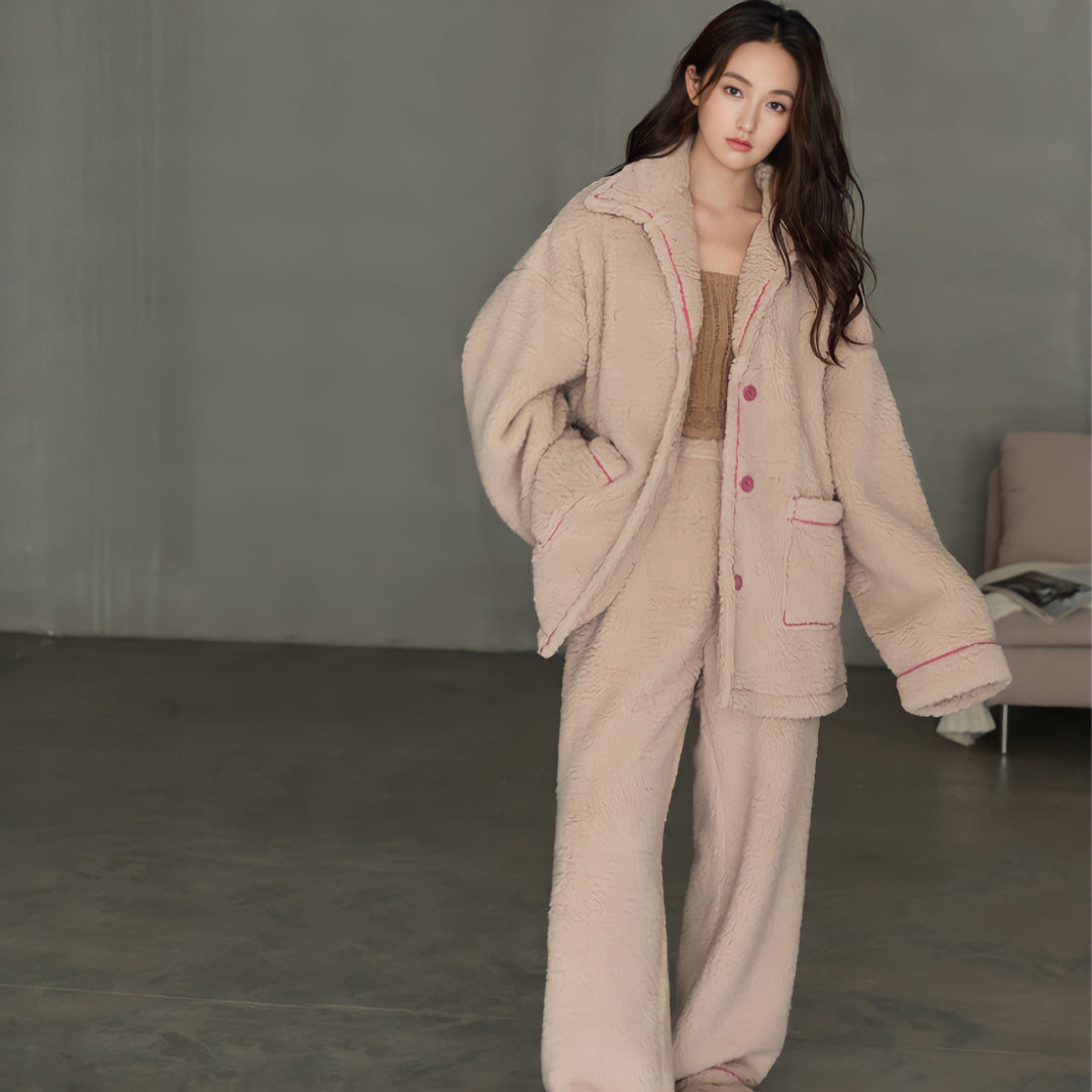 パイピング襟付きふわもこルームウェア