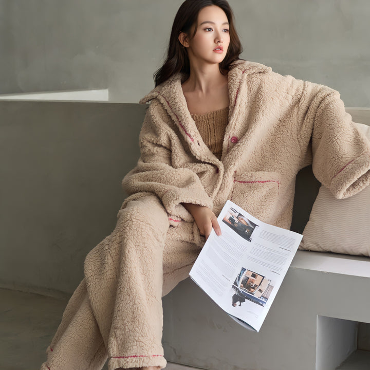 パイピング襟付きふわもこルームウェア