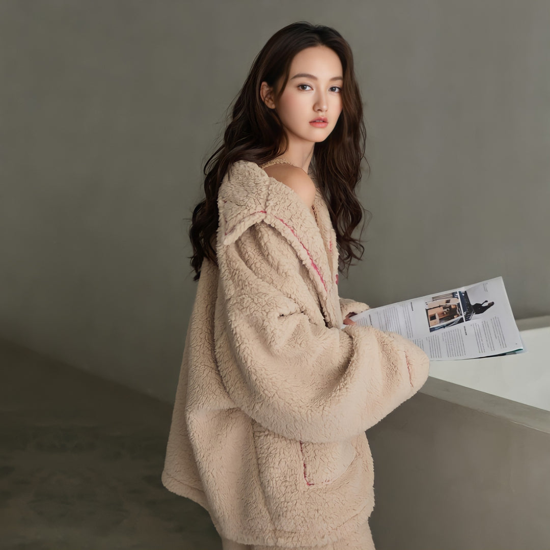 パイピング襟付きふわもこルームウェア