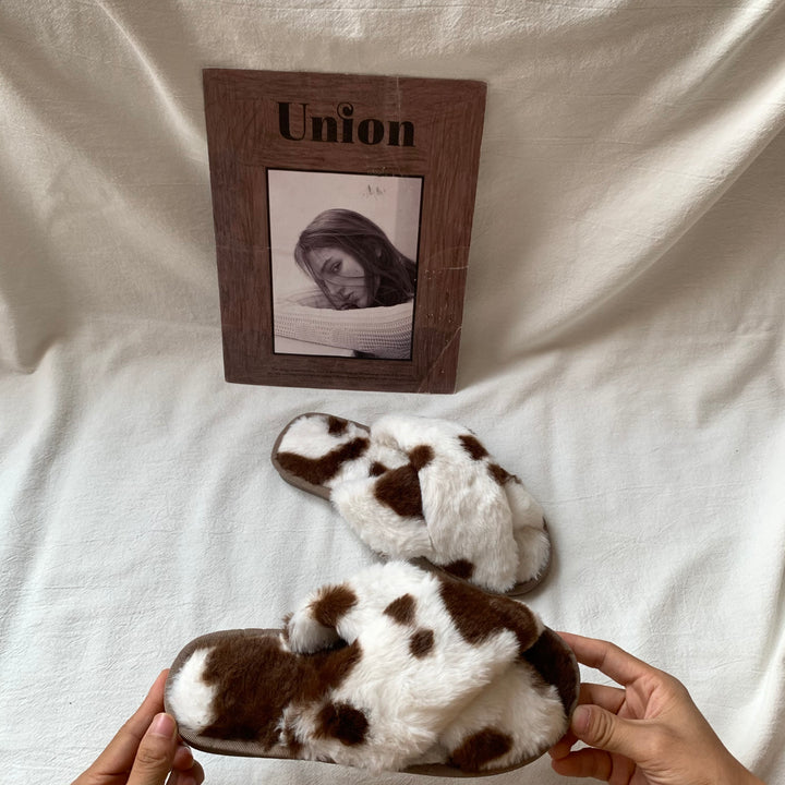 ふわふわカウ柄ルームシューズ ブラウン