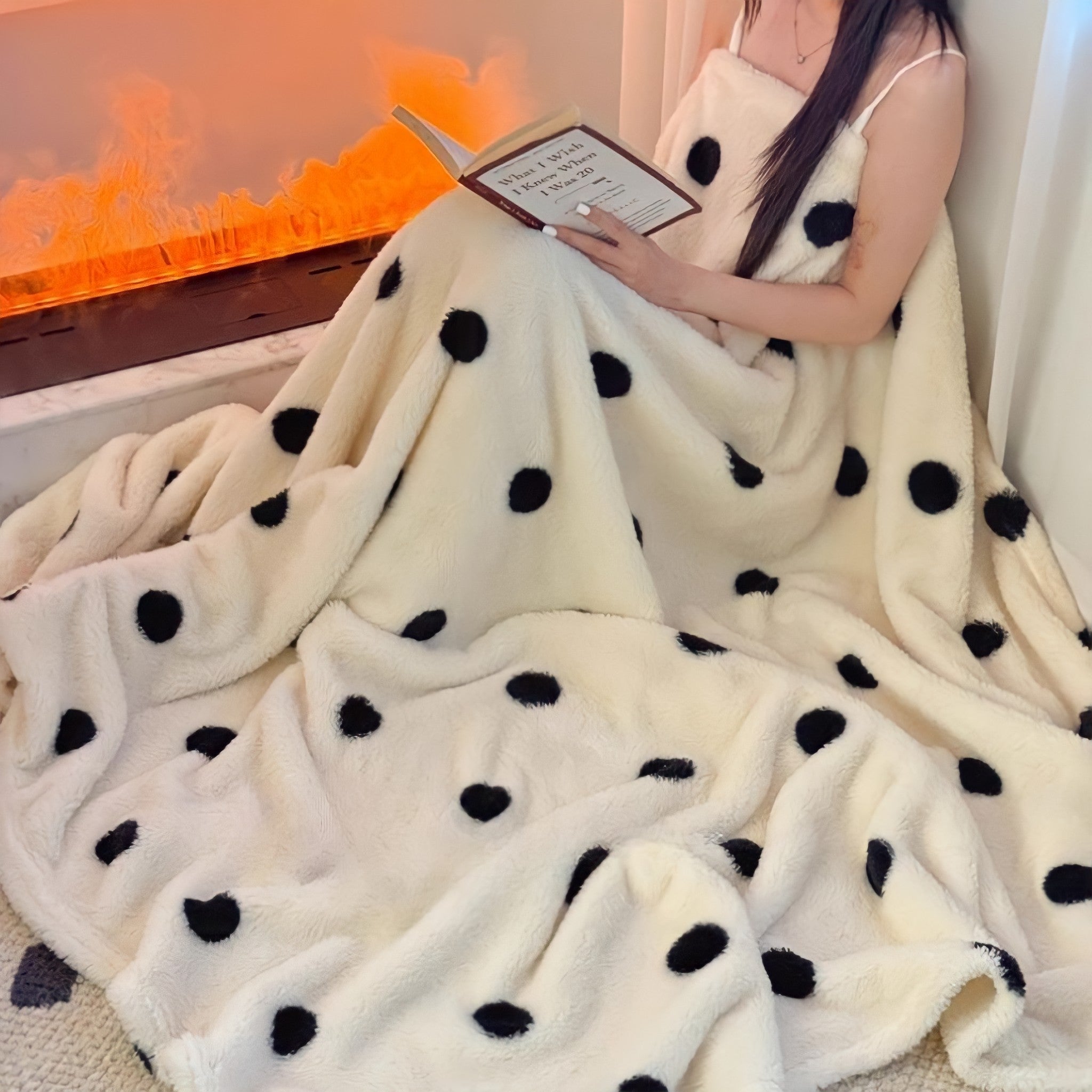 White Dot Fleece Blanket