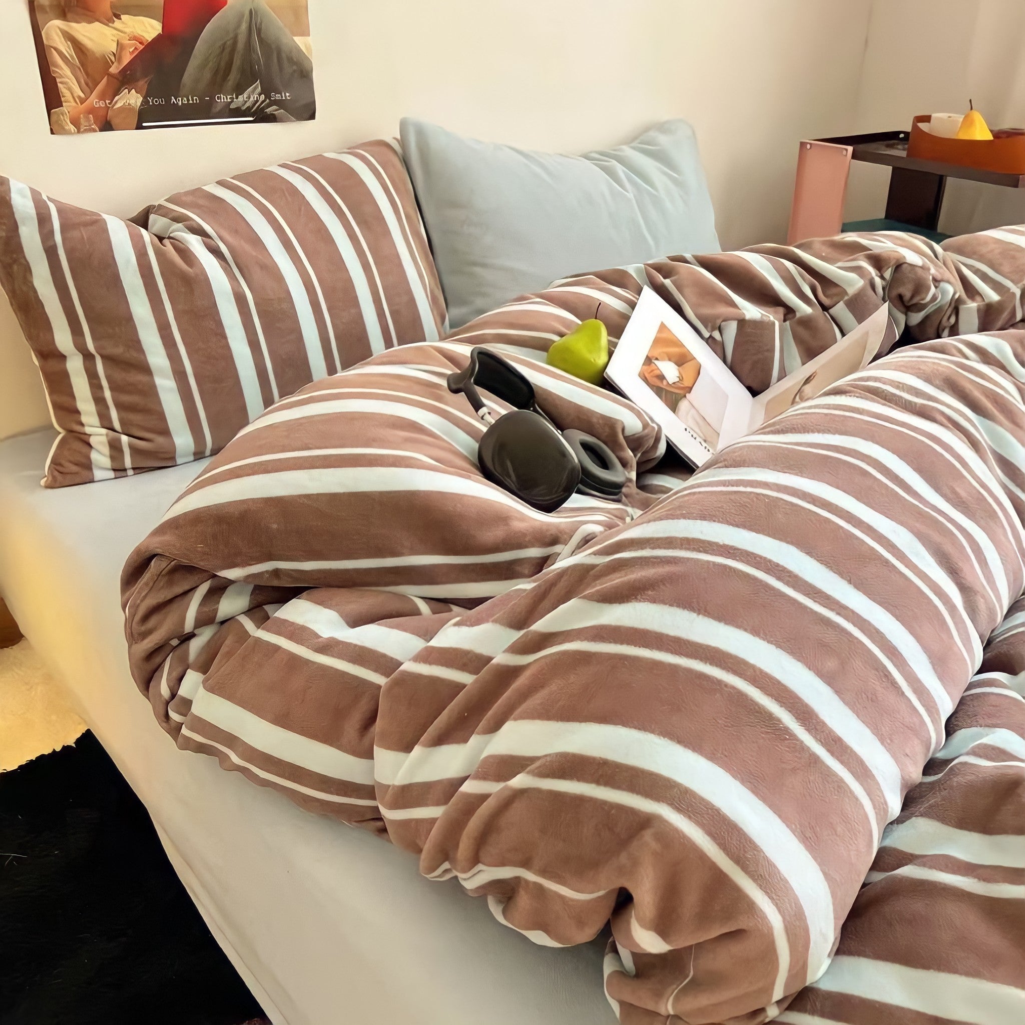 Striped Milk Fleece Bedding Set in Coconut Mocha