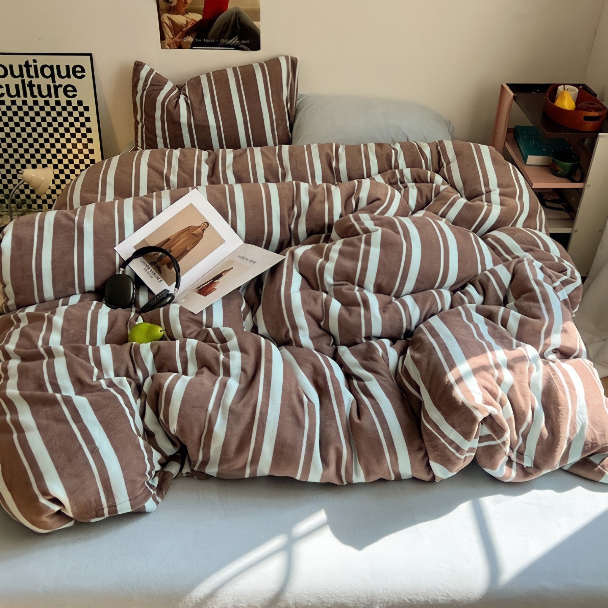 Striped Milk Fleece Bedding Set in Coconut Mocha