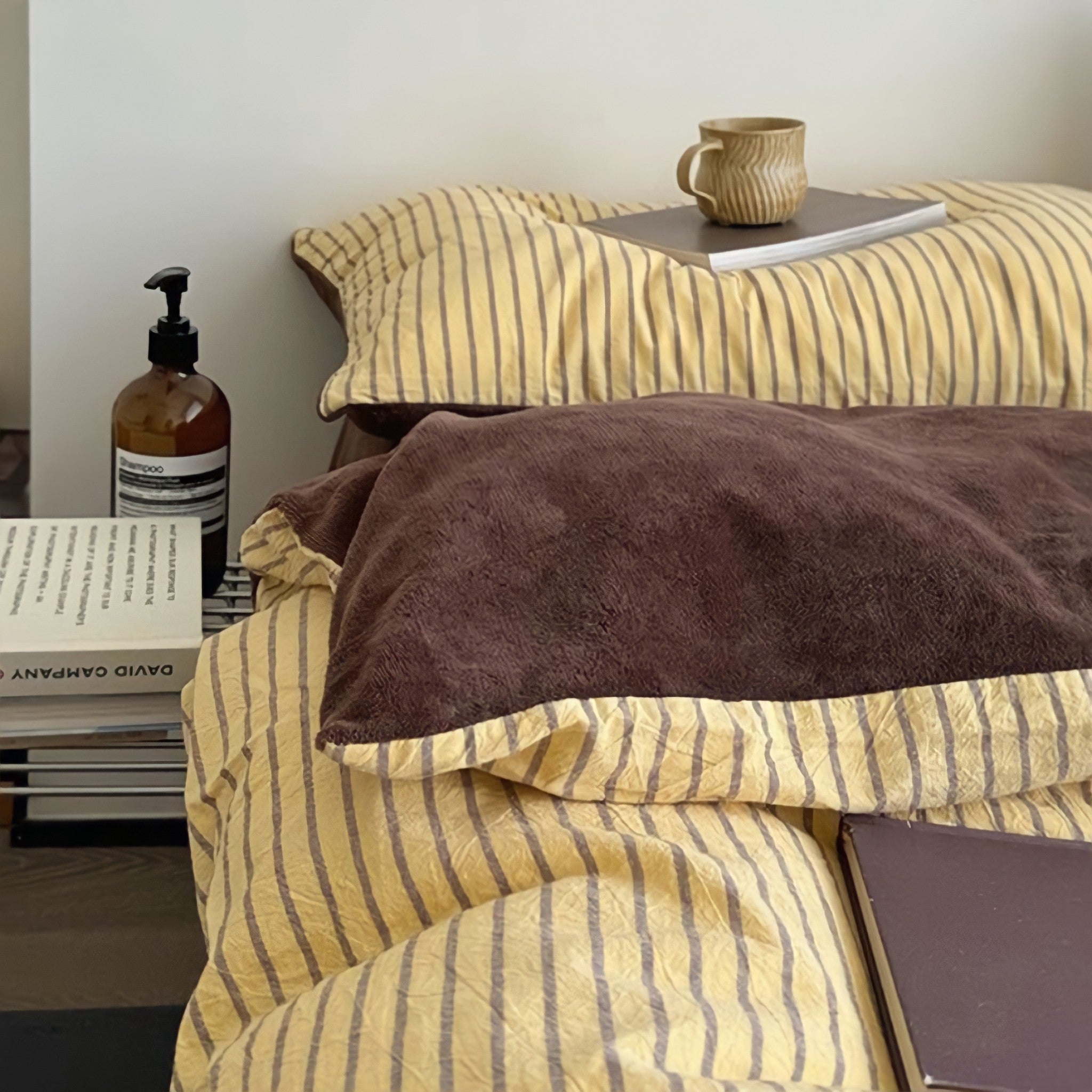 Retro Striped Fleece Bedding Set in Yellow Coffee