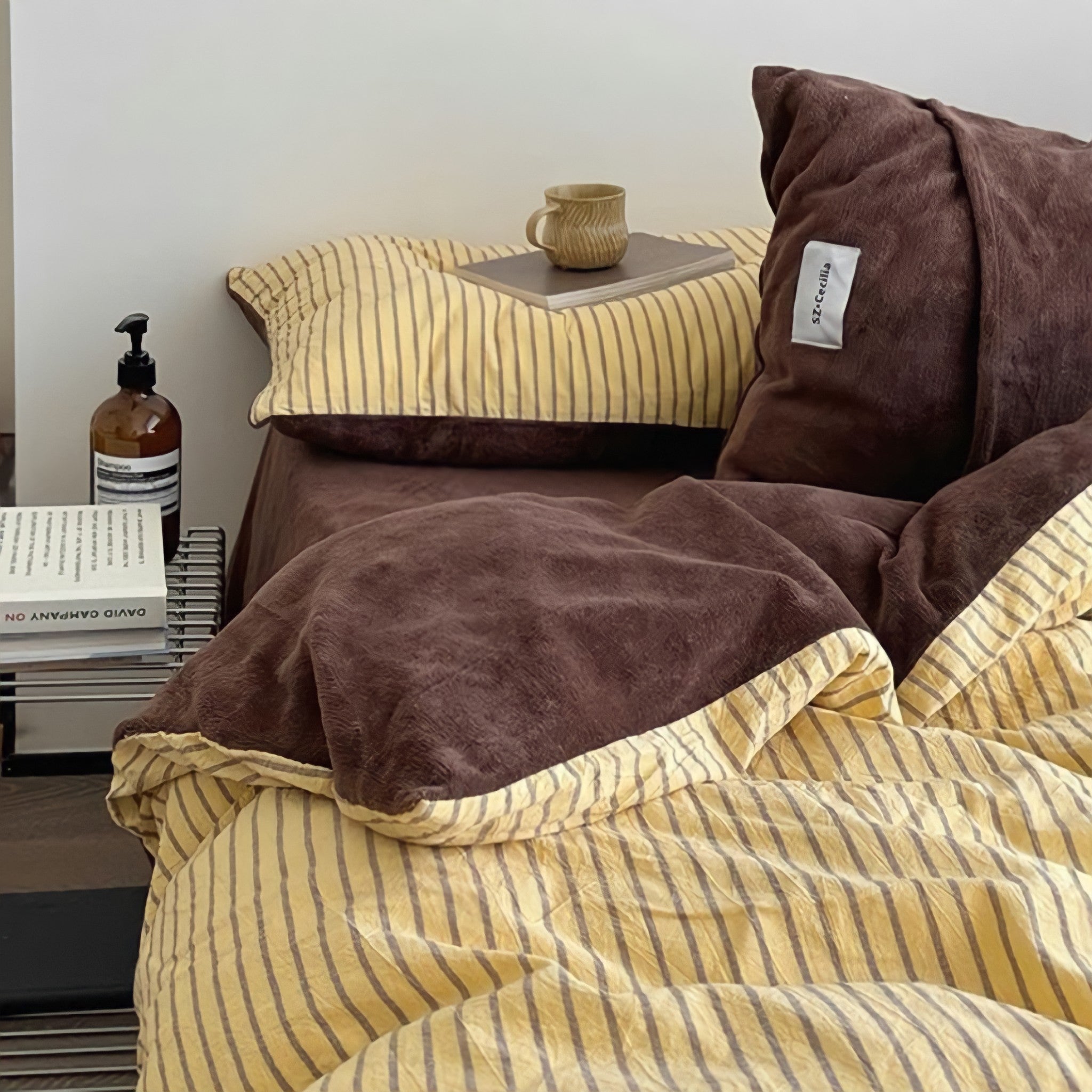 Retro Striped Fleece Bedding Set in Yellow Coffee
