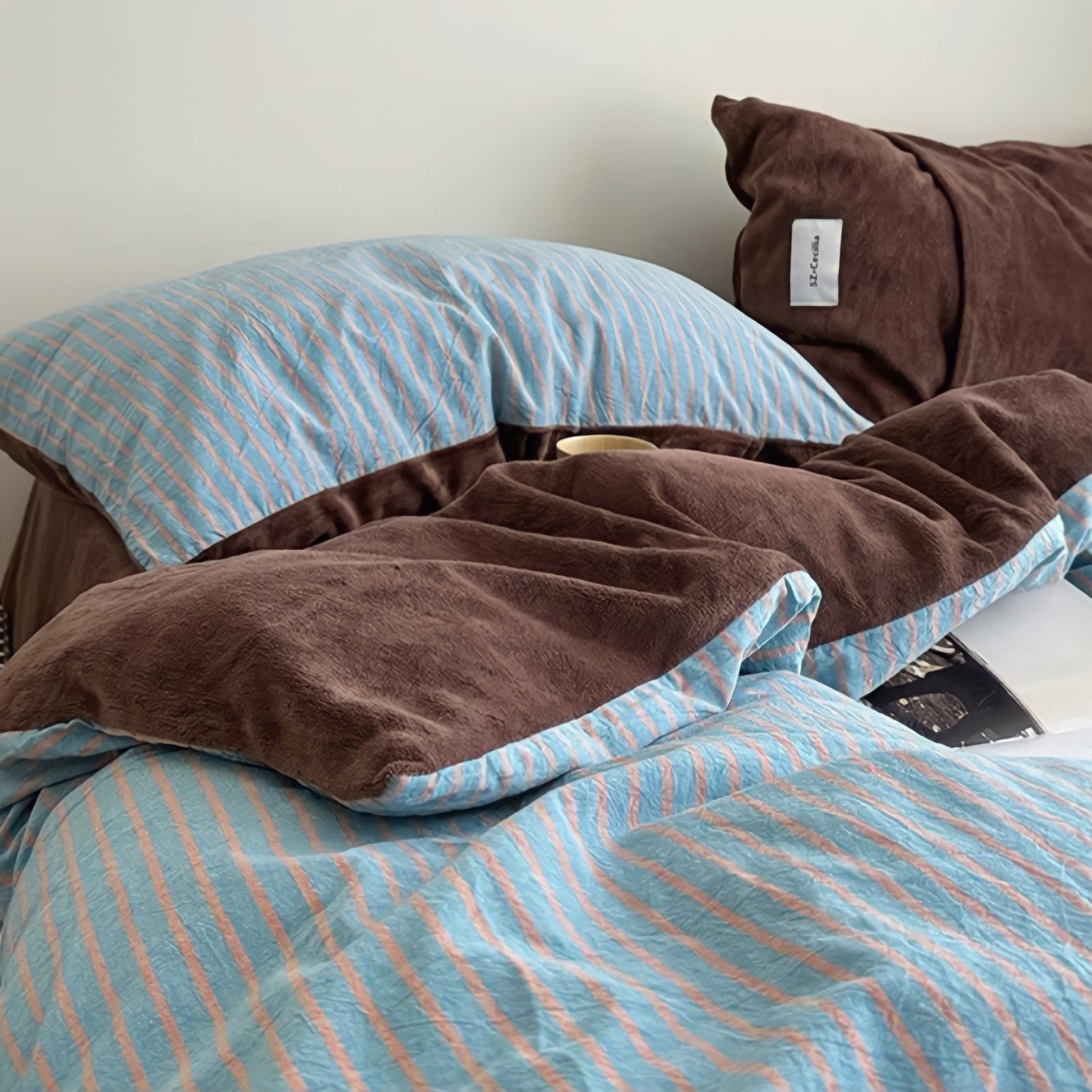 Retro Striped Fleece Bedding Set in Blue Coffee