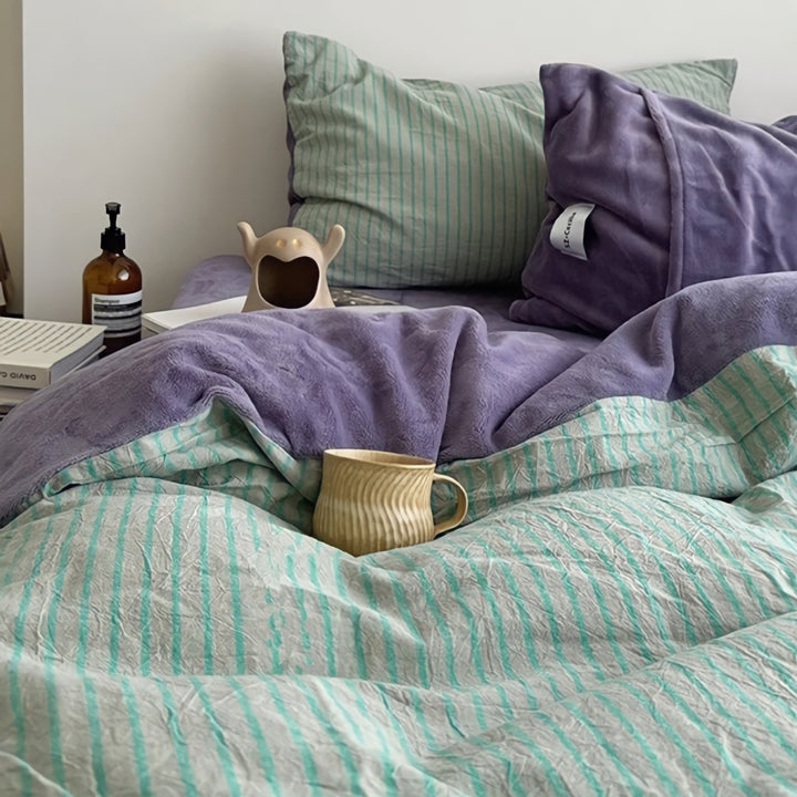 Retro Striped Fleece Bedding Set in Green Purple
