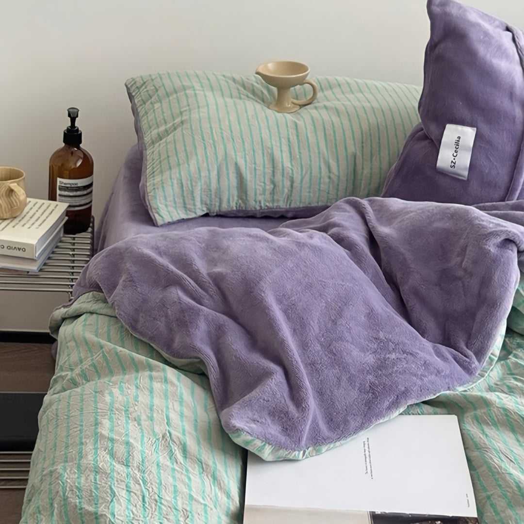 Retro Striped Fleece Bedding Set in Green Purple
