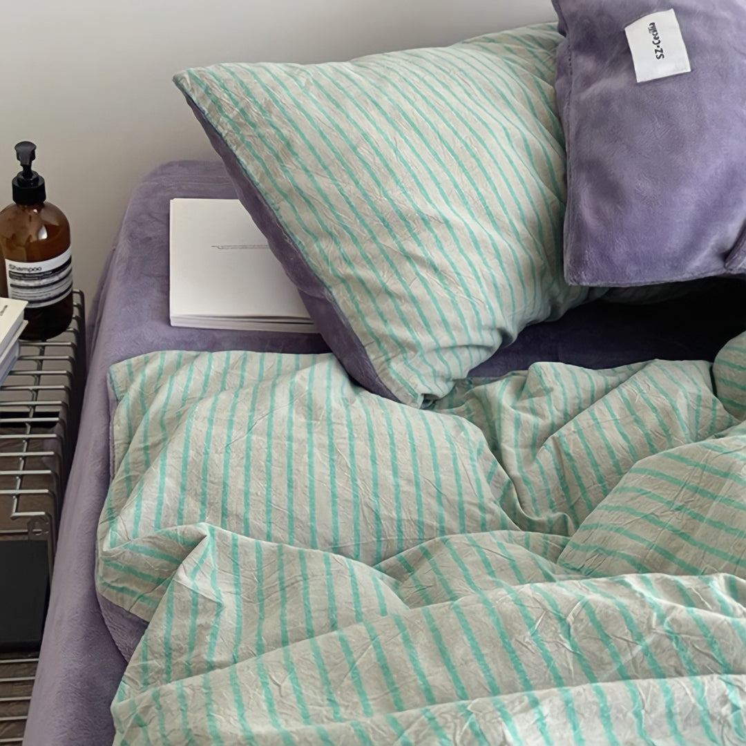 Retro Striped Fleece Bedding Set in Green Purple