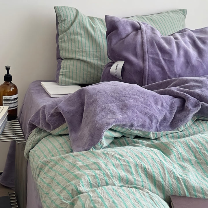 Retro Striped Fleece Bedding Set in Green Purple