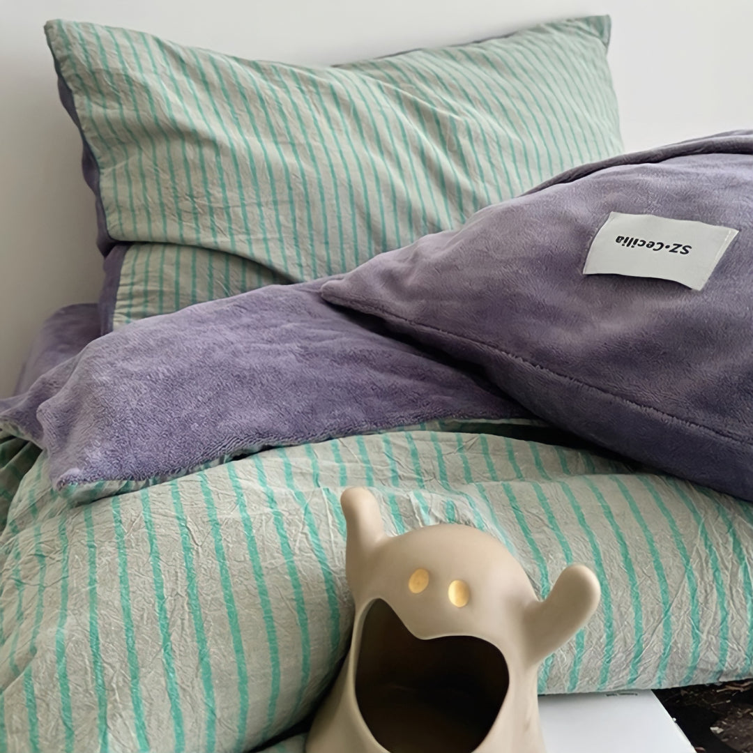 Retro Striped Fleece Bedding Set in Green Purple