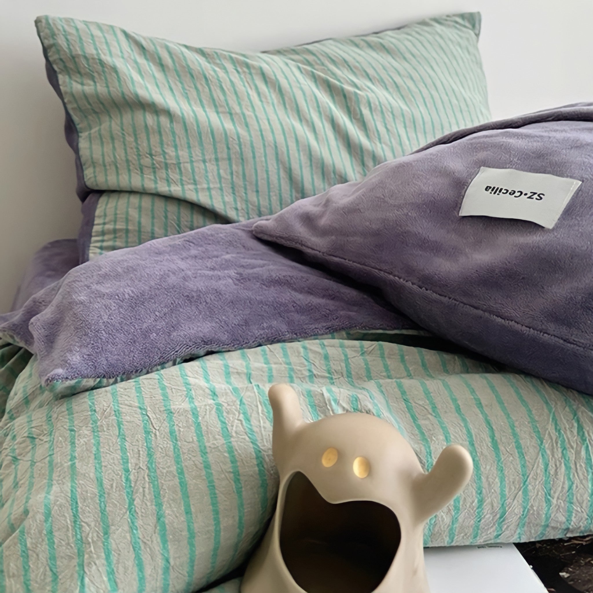 Retro Striped Fleece Bedding Set in Green Purple